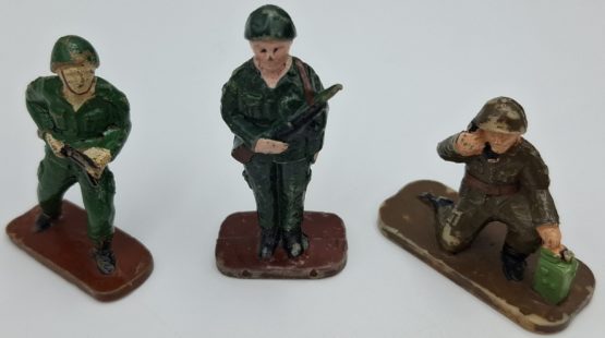 Stare kolekcjonerskie żołnierzyki żołnierz figurki PRL - obrazek 2