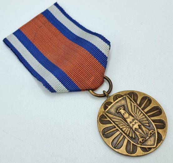 Stary medal odznaczenie za zasługi w ochronie porządku publicznego PRL - obrazek 4